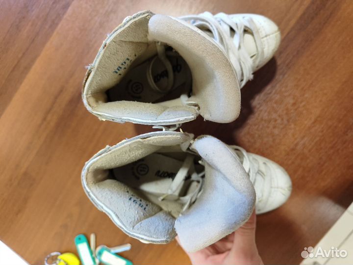 Коньки фигурные