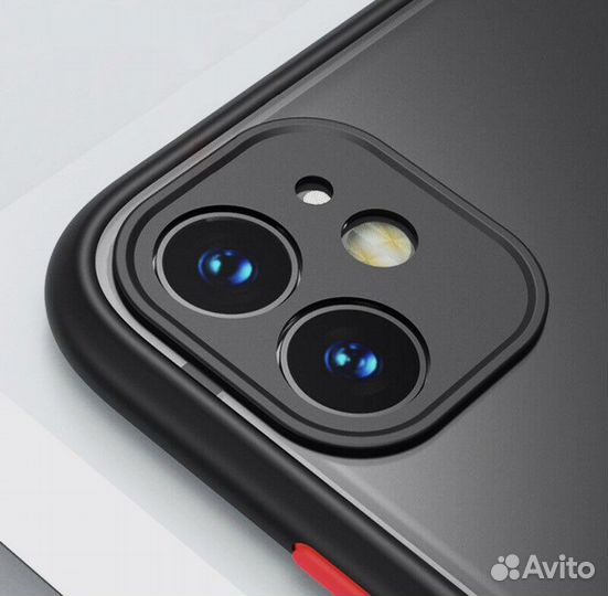 Чехол на iPhone 11