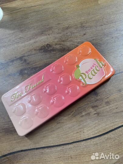 Палитра теней too faced sweet peach