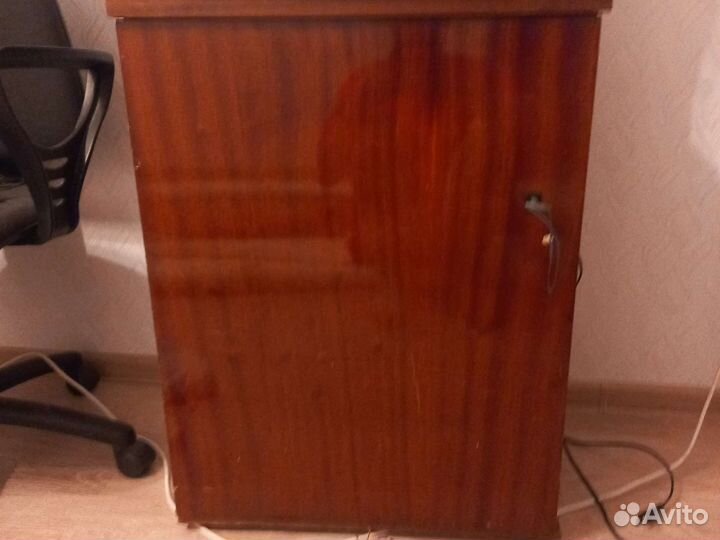 Швейная машина Чайка 142м