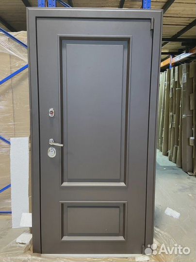 Дверь входная новая