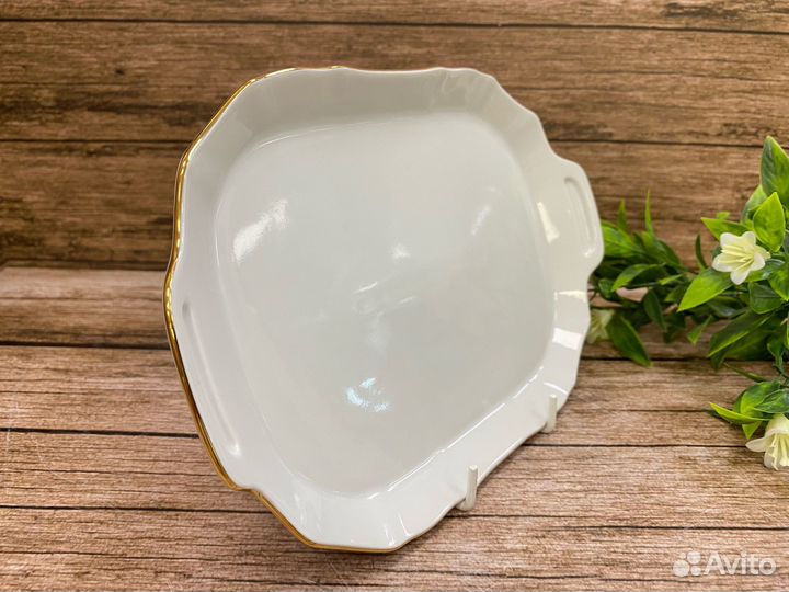 Поднос с ручками 