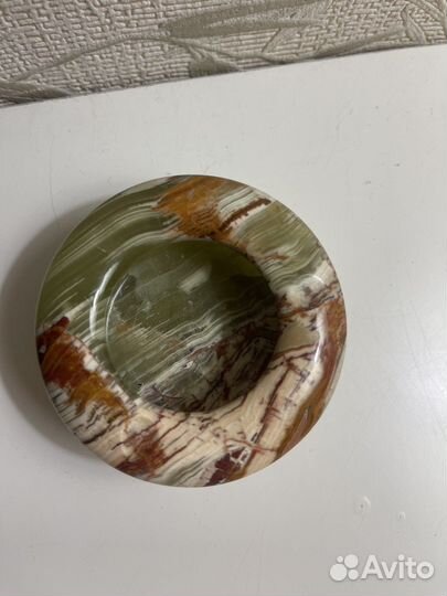 Пепельница из камня оникс