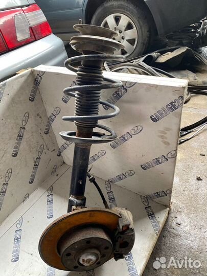 Передние стойки bmw е36