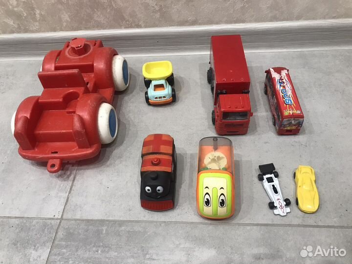 Игрушки пакетом + Машинка каталка