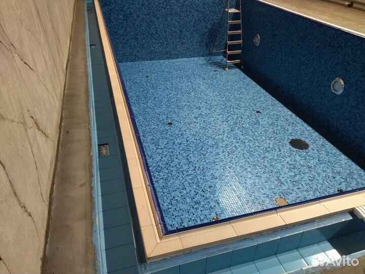 Специалист по строительству и отделке бассейнов