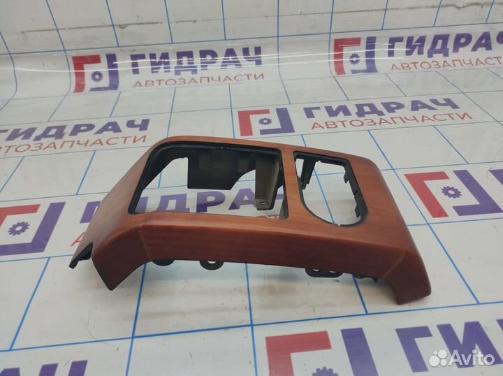 Накладка торпедо левая Land Rover Range Rover (L32