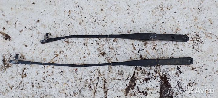 Поводок дворника Ford Focus 2 Форд Фокус 2