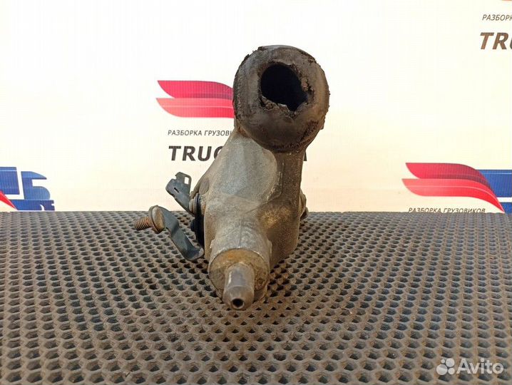 2133303 Кронштейн торсиона кабины правый