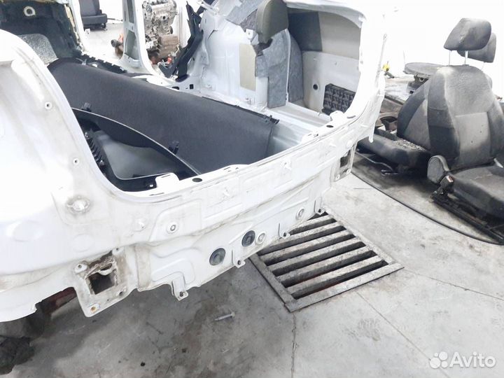 Б/У Панель задняя 5E5813309 VAG