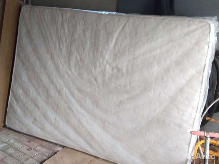 Матрас 140х200 бу