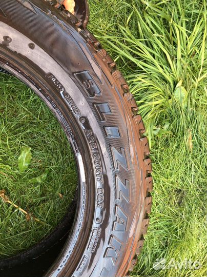 Bridgestone Blizzak DM-V1 225/60 R17 R