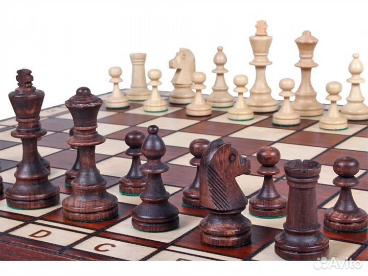 Шахматы из дерева 