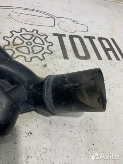 Патрубок воздушного фильтра Nissan Almera Classic