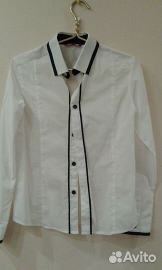 Б/у Школьные рубашки на мальчика рост 134