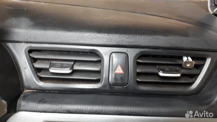 Дефлектор воздушный Kia Rio QB G4FA 2015