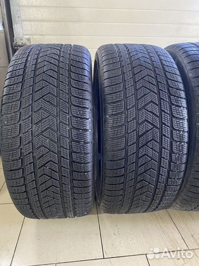 Pirelli Scorpion Winter 265/35 R22 и 285/35 R22 106V