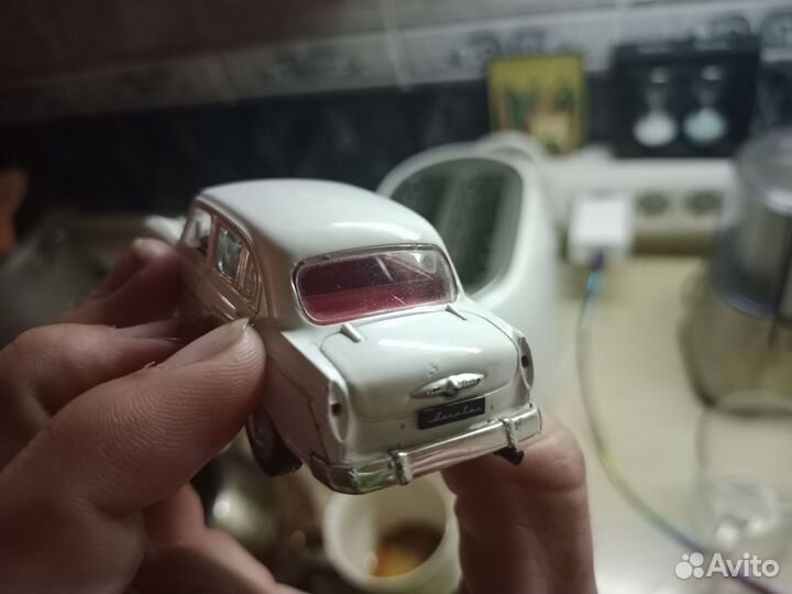 Москвич 403 1 43 Деагостиний