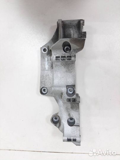 Кронштейн генератора Skoda Octavia A4 1U- 2000-201