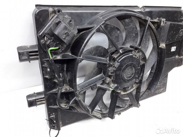 Диффузор радиатора Лада Гранта 2011