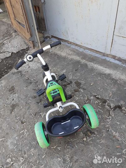 Детский трехколесный велосипед бу