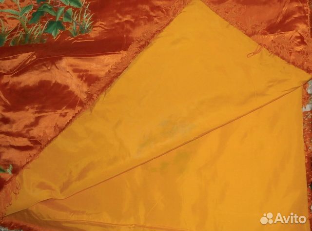 Покрывало с вышивкой пр-во Вьетнам новое, винтаж