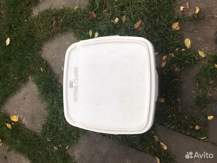 Контейнер для сухого корма