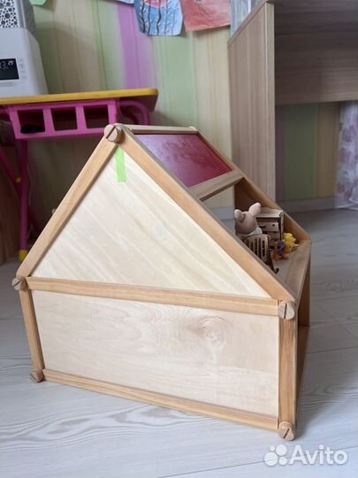 Домик кукольный с семьей кенгуру и их питомцами