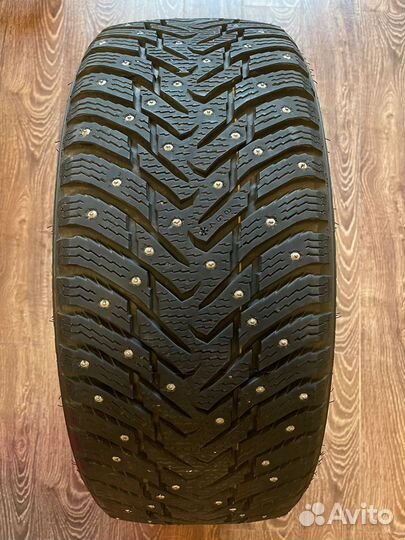 Nokian Tyres Hakkapeliitta 8 225/40 R19 и 255/35 R19 93T