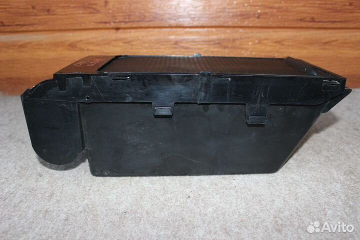 Бардачок центральной консоли Mercedes S-Class W140