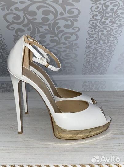 Туфли белые Lesilla