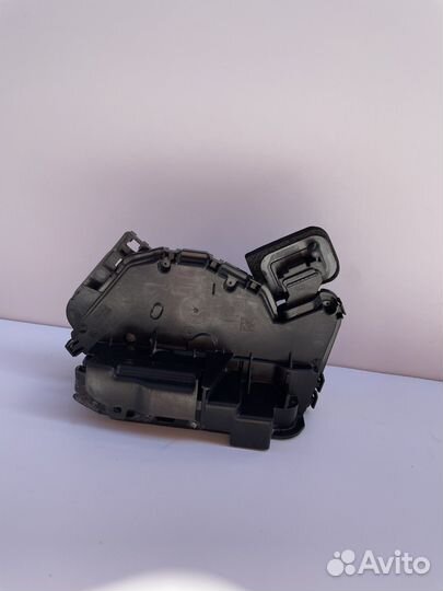 Замок двери задней левой VW Tiguan 2