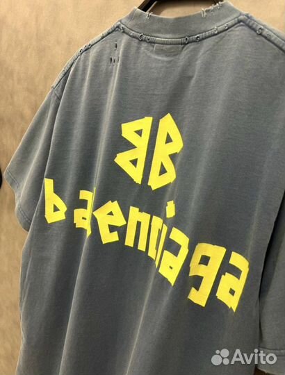 Футболка balenciaga