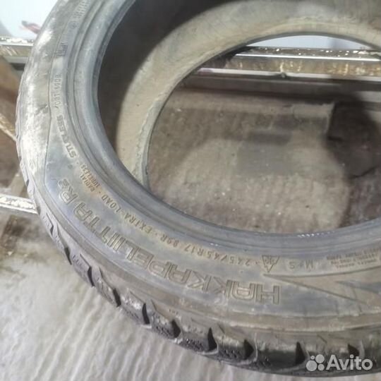 Nokian Tyres Hakkapeliitta R2 245/45 R17