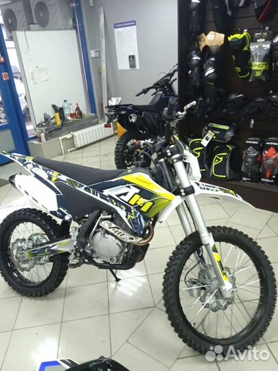 Apollo Tracker 250LE – надёжный эндуро, двигатель 250 см, высота седла 910 мм