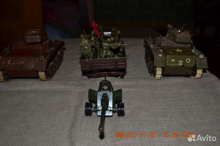 Техника металл солдатики пушка экспозиция