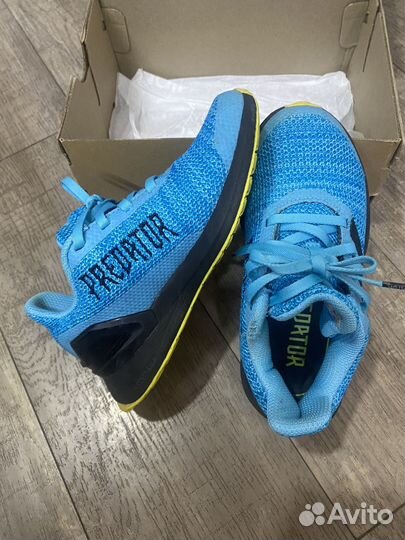 Кроссовки Adidas 30