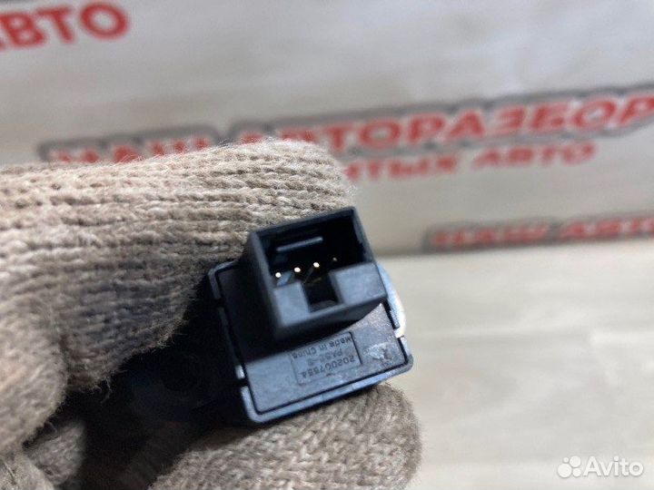 Кнопка аварийной сигнализации Chevrolet Cruze 2010