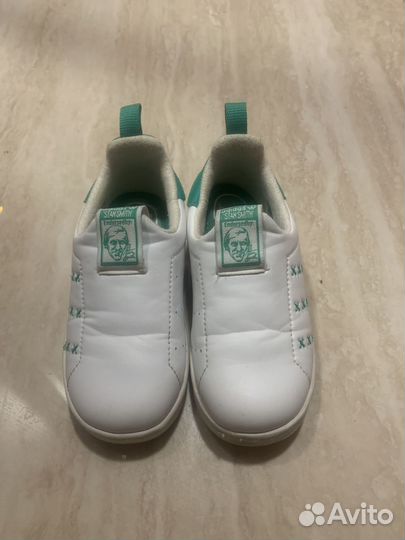 Кроссовки adidas