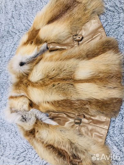 Меховой жилет из лисы