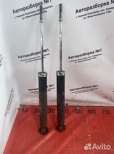 Амортизатор задний Toyota Auris ZRE151 1zrfe 2007