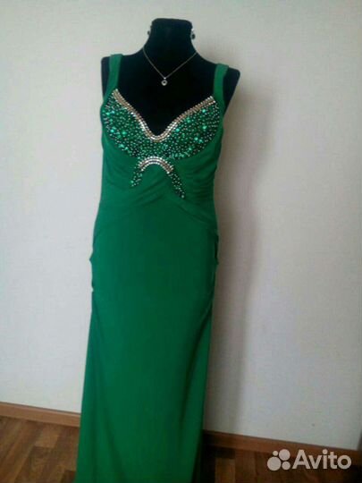 Платья вечерые