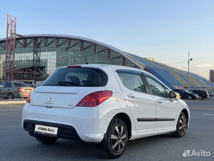 Peugeot 308 1.6 AT, 2011, 169 000 км