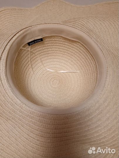 Шляпа с большими полями