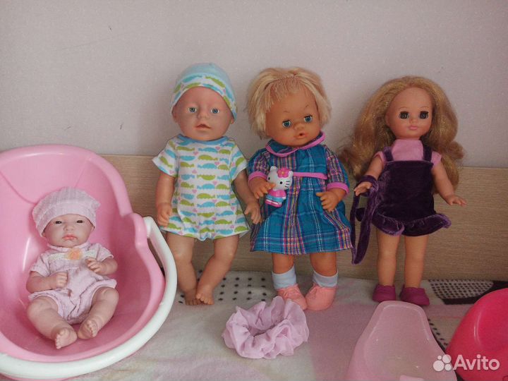 Куклы с одеждой и аксессуарами