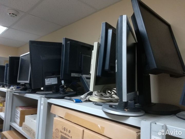 Продаются мониторы, 15,17,19 дюймов б/у