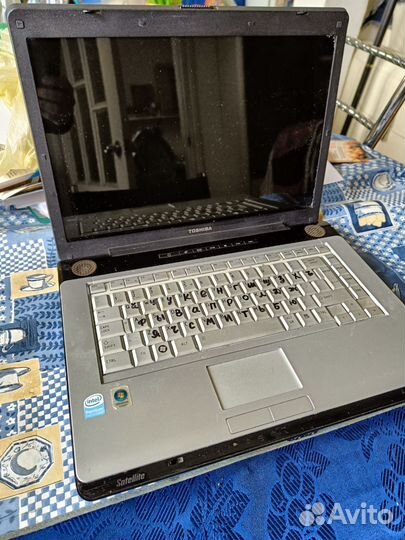 Ноутбук toshiba