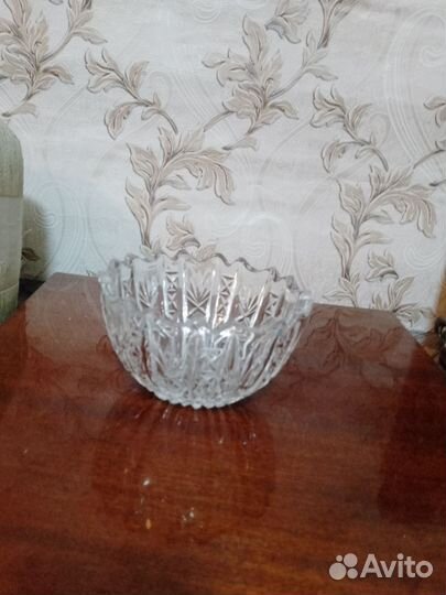 Хрустальная ваза