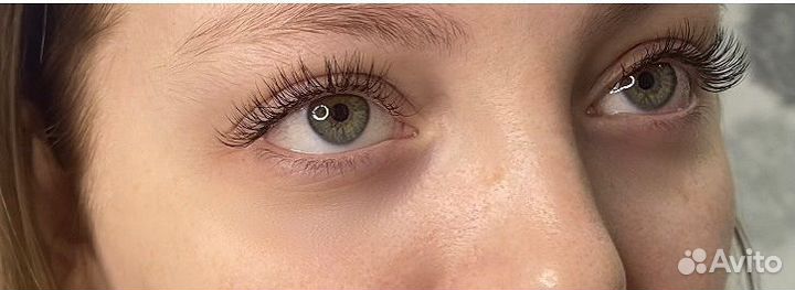 Модель на наращивание ресниц
