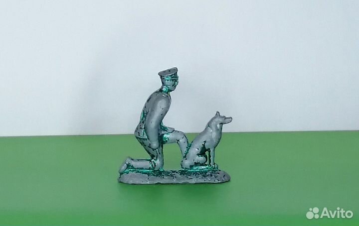 Солдатики СССР. зми. Пограничник с собакой